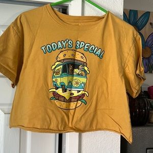 2 crop shirts XXL